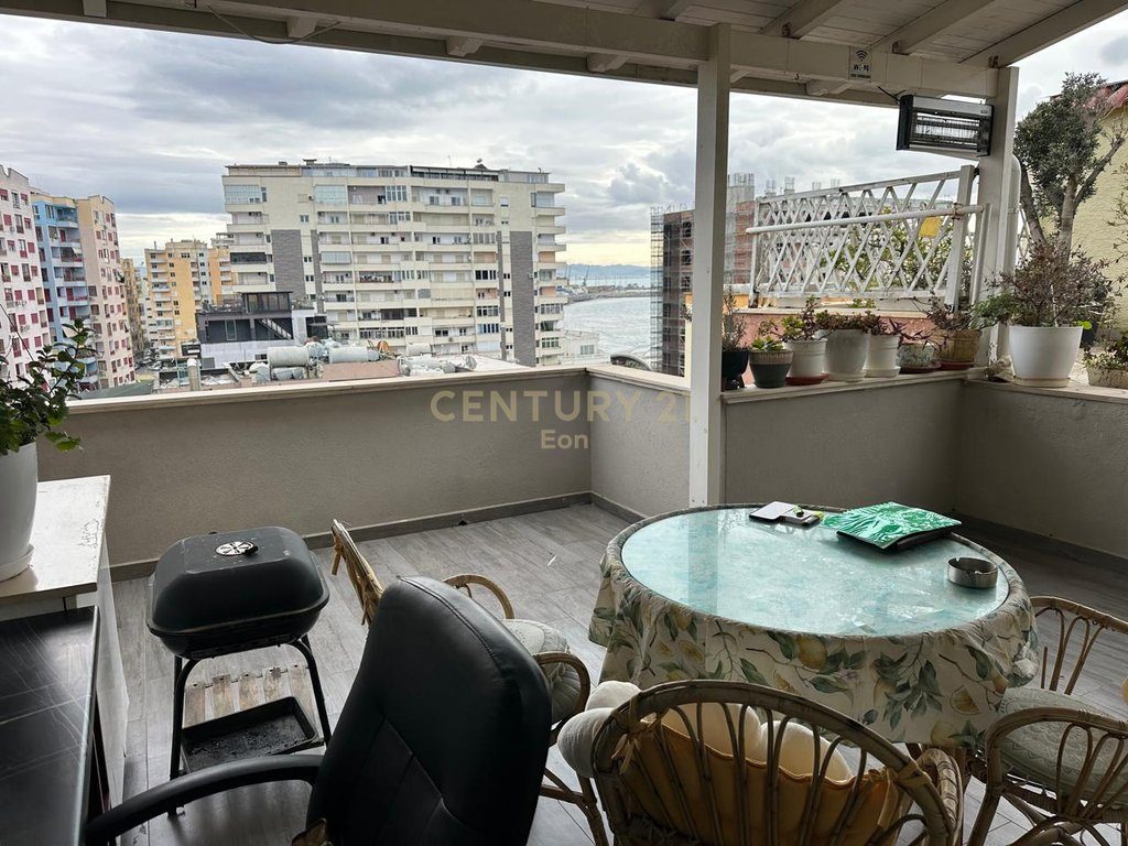 JAPIM ME QIRA APARTAMENT 3+1+2 ME PAMJE DETI NE VOLLGA DURRES !