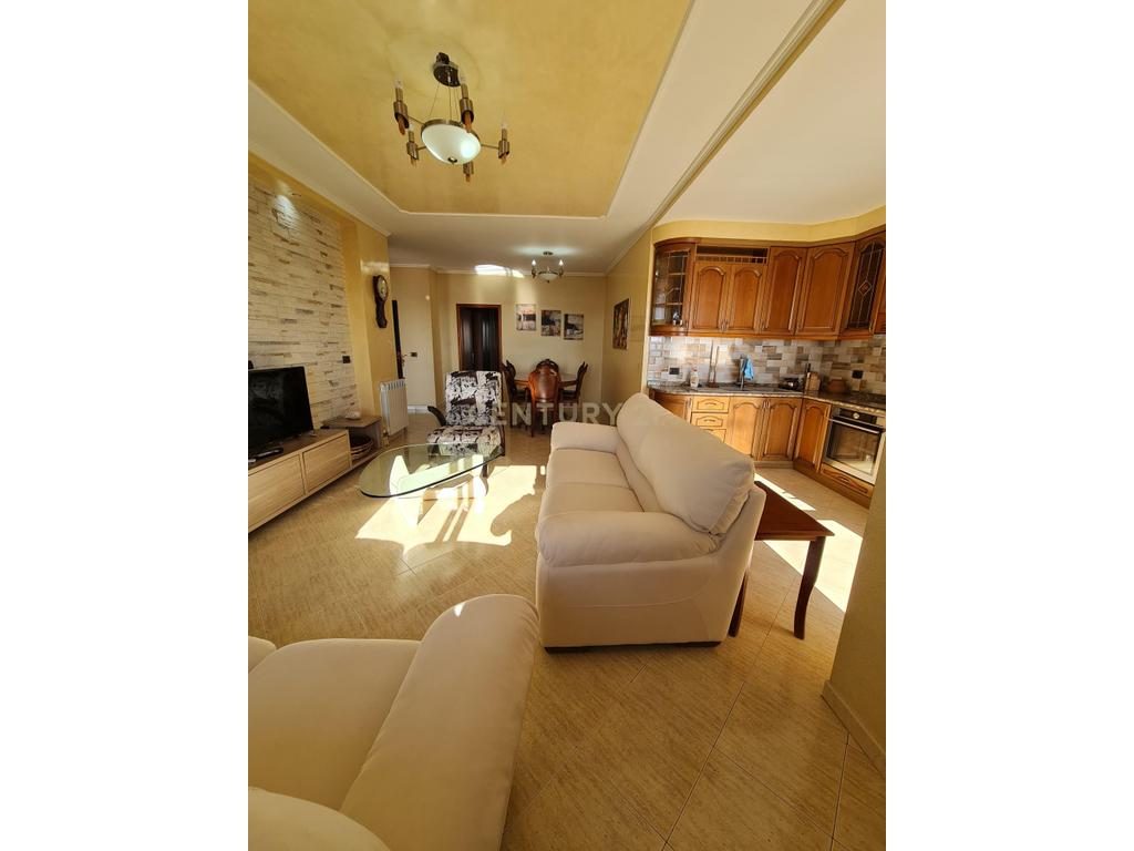 SHITET APARTAMENT 2+1+2 NE DURRES PAMJE DETI !