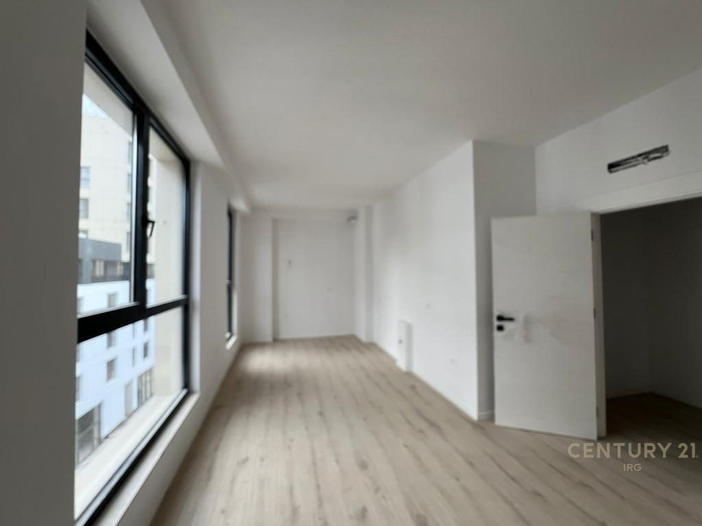 APARTAMENT 2+1+2 PER SHITJE TEK BULEVARDI I RI!