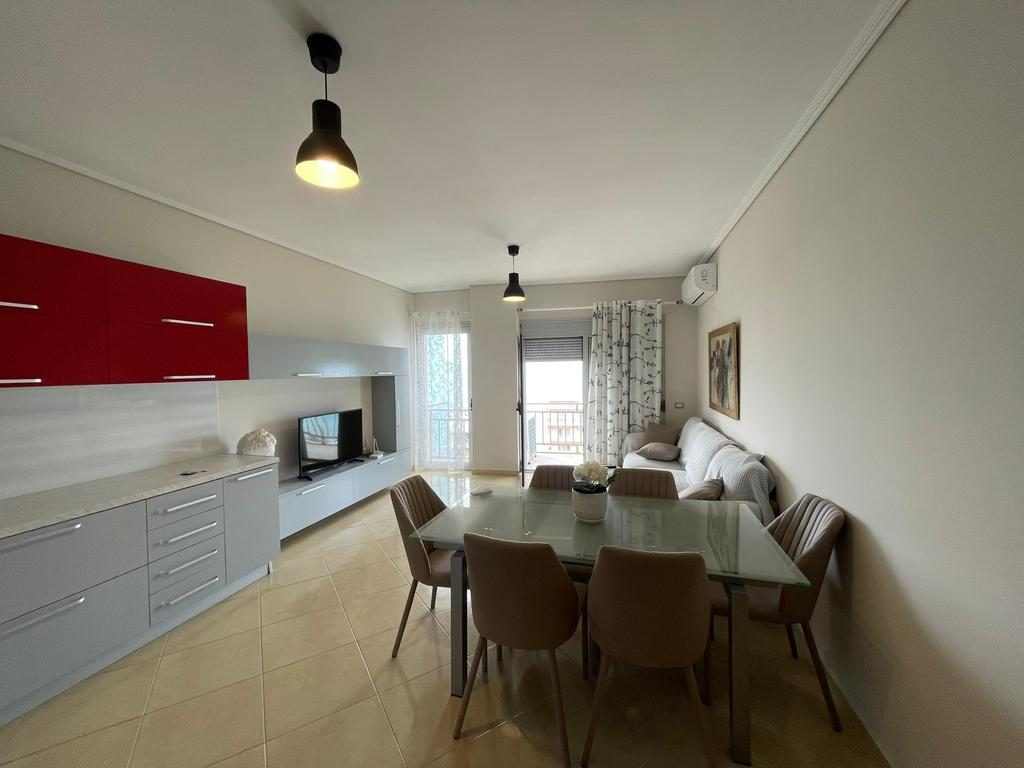 APARTAMENT 2+1+2 NE VLORE!