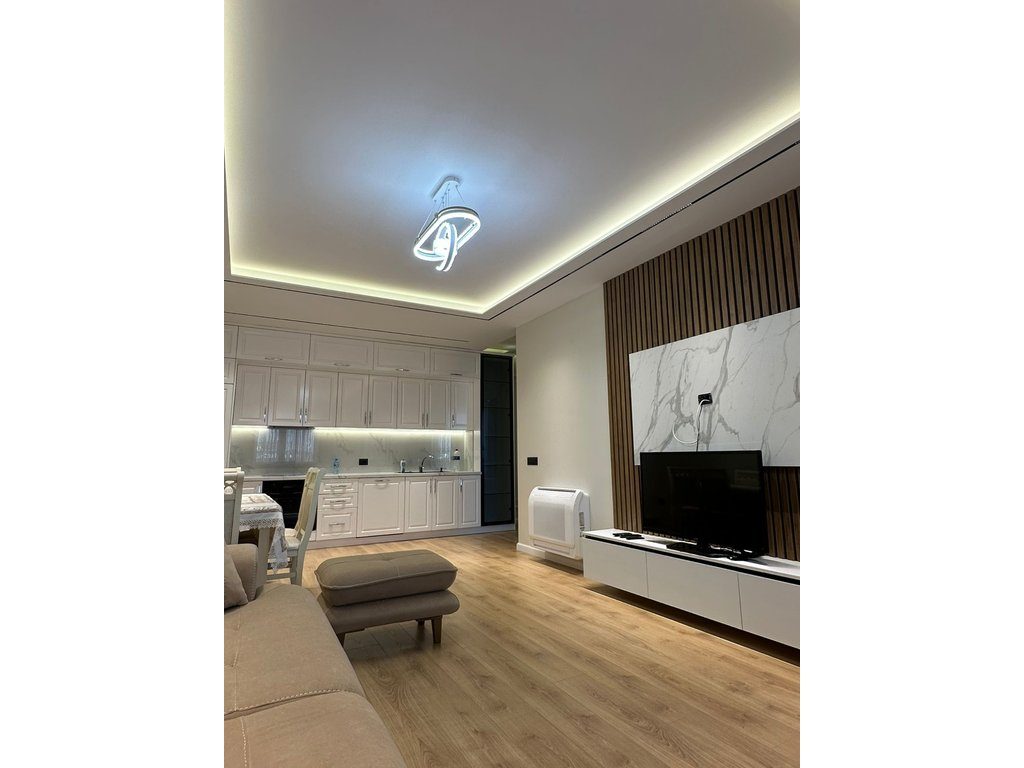 Apartament i ri i mobiluar me qira në Paskuqan + Post parkimi
