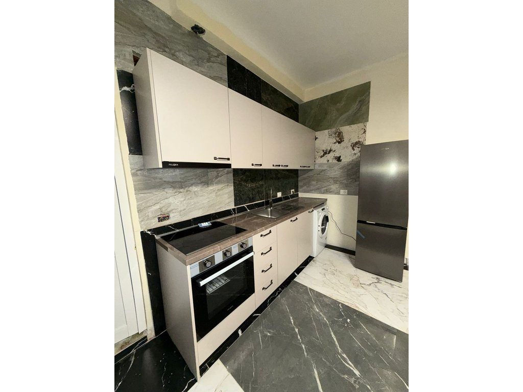 APARTAMENT 1+1 ME QIRA, TE KAIMI, ALI DEMI
