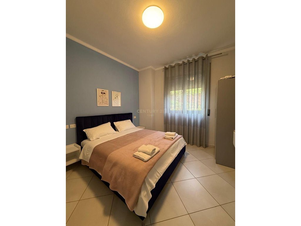 Shitet Apartament 1+1 në Uji i Ftohtë – pranë Vilave Qeveritare