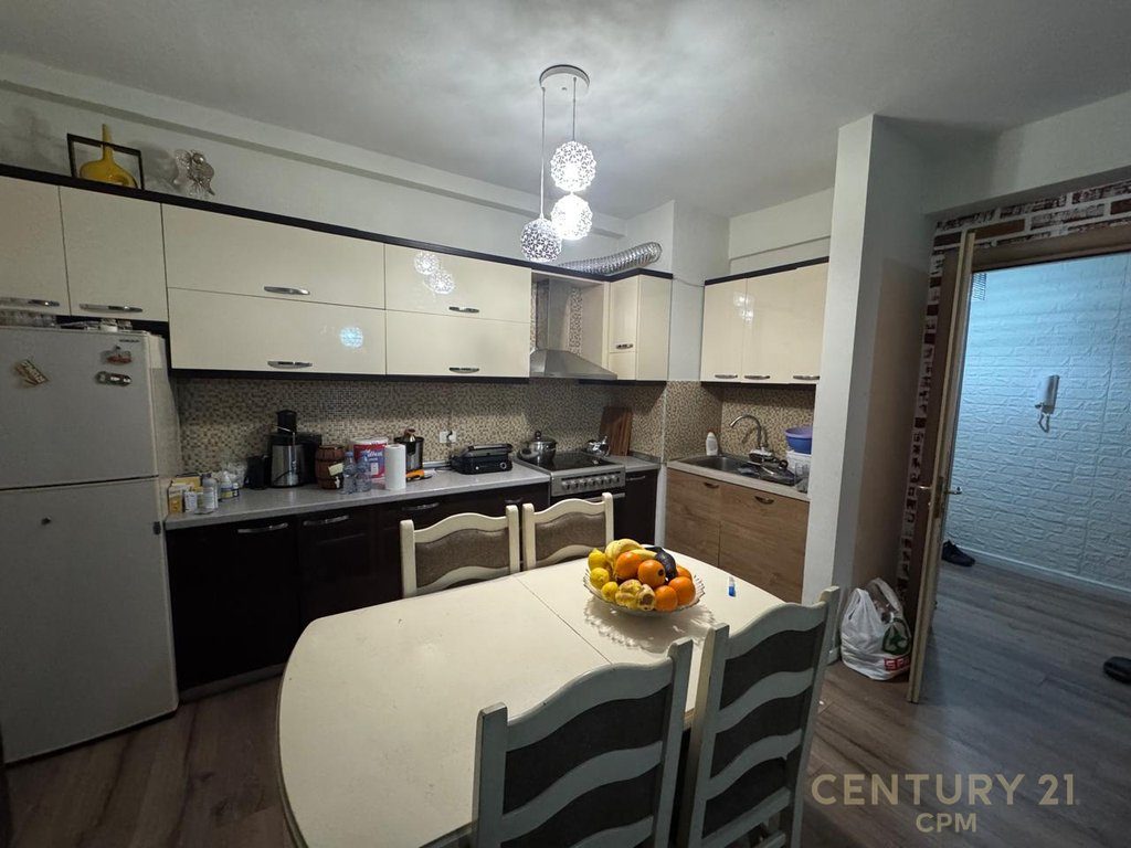 Apartament 1+1 Për Shitje në Fresku, Tiranë