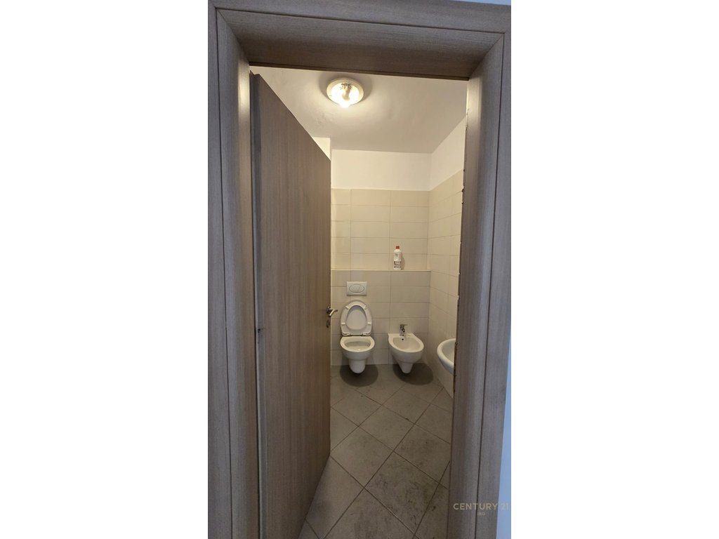 APARTAMENT 1+1 TEK KOMPLEKSI DELIJORGJI!