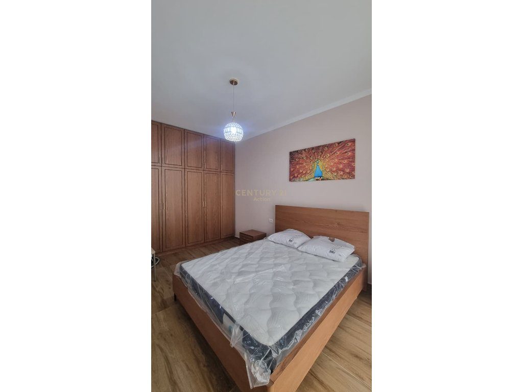 Apartament 1+1 me Post Parkimi me Qira tek Zogu i Zi!