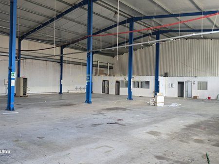 AMBIENT KOMERCIAL / SHOWROOM ME QIRA   |AUTOSTRADA DURRES-TIRANE