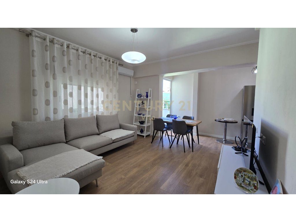 Apartament 2+1 me Qira pranë Muzeumit, Durres !