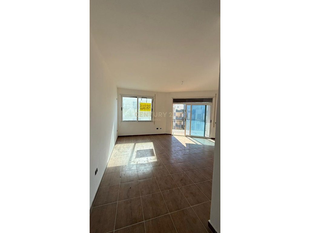 Apartament 1+1 Për Shitje në Shkëmbin e Kavajës, Durrës - 141,900€ | 86 m²