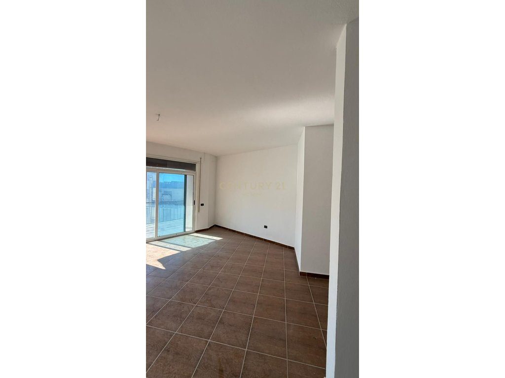 Apartament 1+1 Për Shitje në Shkëmbin e Kavajës, Durrës - 141,900€ | 86 m²