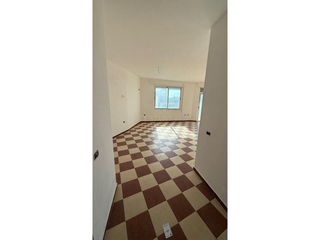 Apartament 1+1 Për Shitje në Shkëmbi i Kavajës, Durrës
