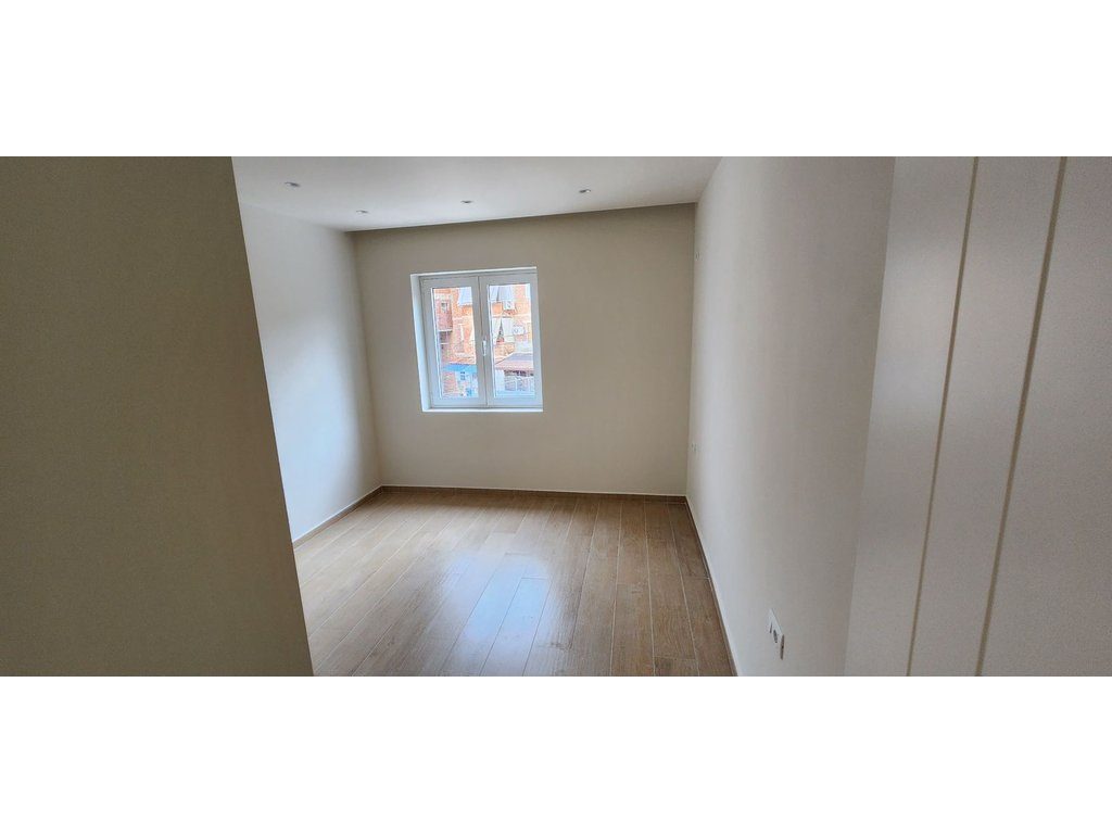 SARANDE, SHESIM APARTAMENT 1+1