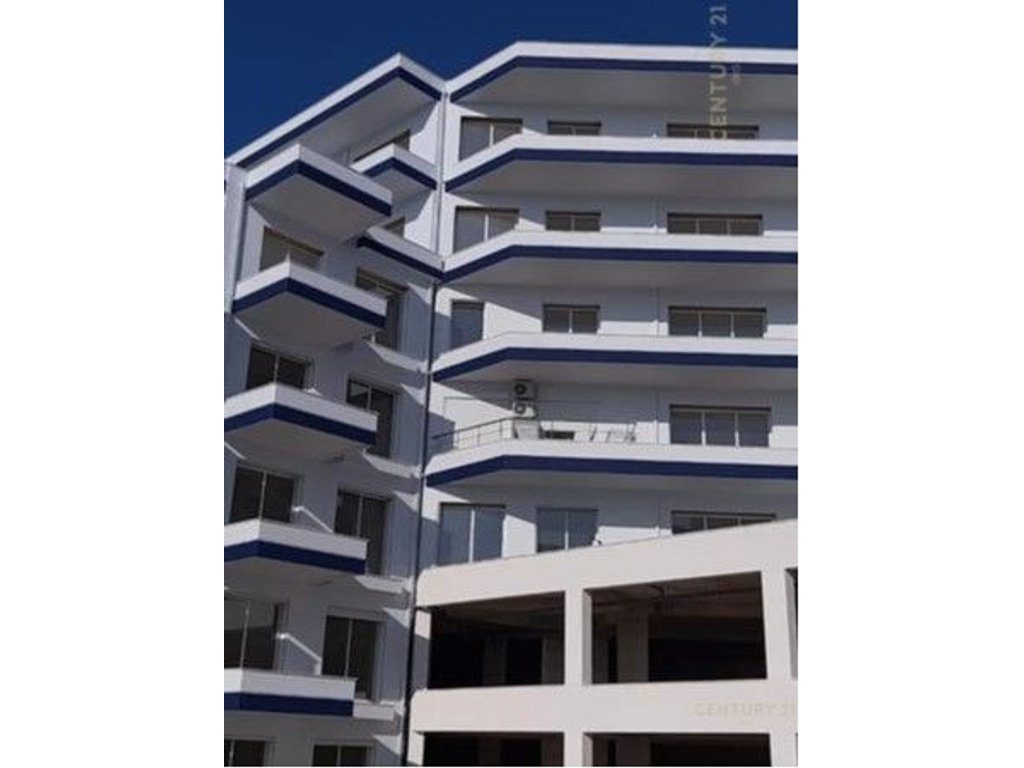 Apartament 2+1+2 per shitje tek Uji i Ftohte