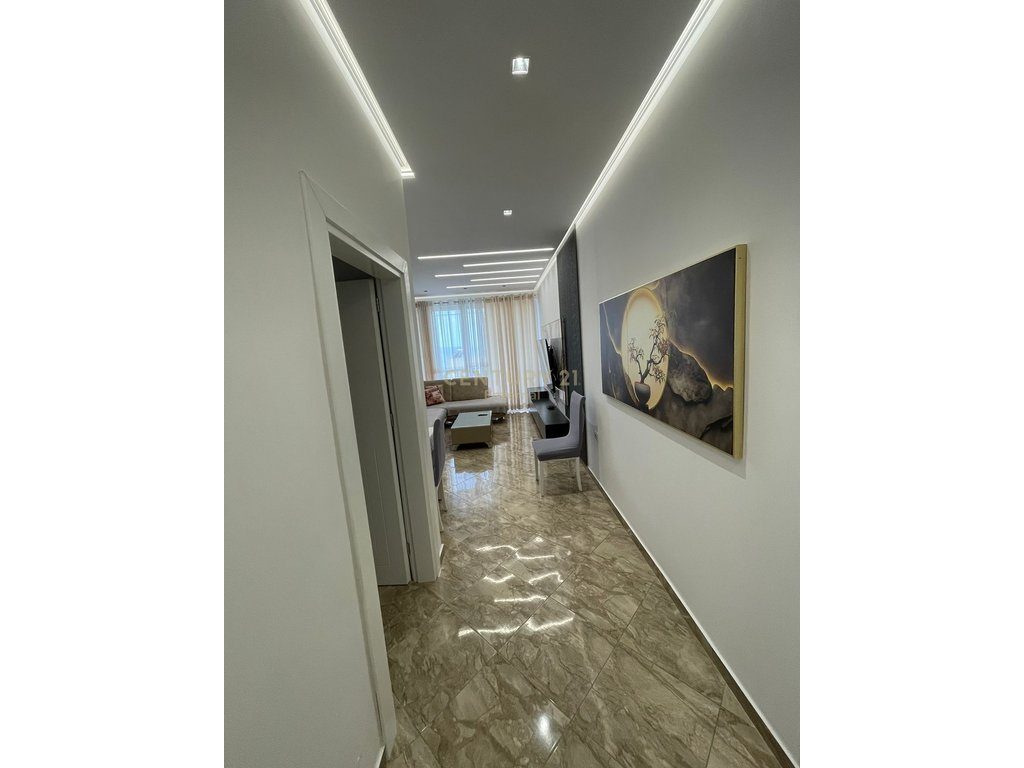 Shitet Apartament 1+1 ne Sarande