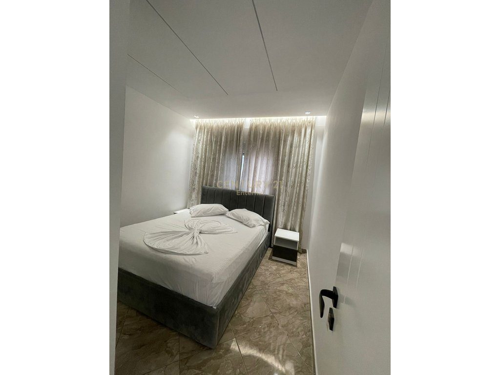Shitet Apartament 1+1 ne Sarande