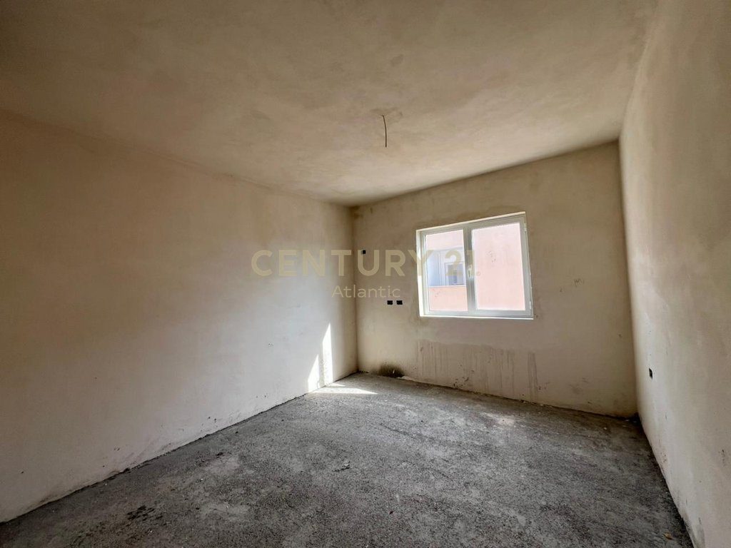 SHITET APARTAMENT 1+1 NE SPITALLE !
