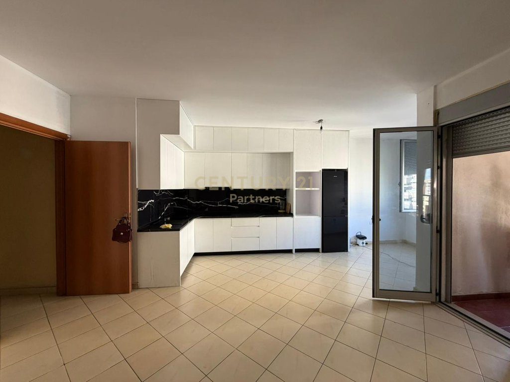 SHESIM APARTAMENT 2+1+2 TE KOMPLEKSI HALILI !
