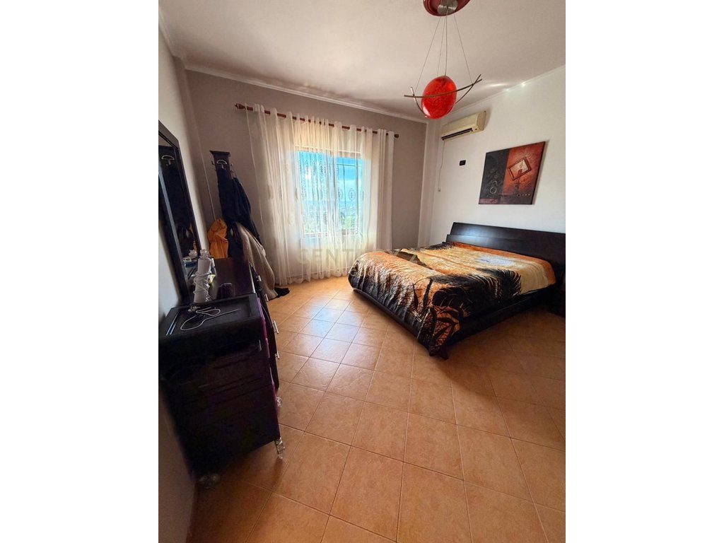PËR SHITJE VILË + TOKË 1010M2 NË LANABREGAS,DAJT !