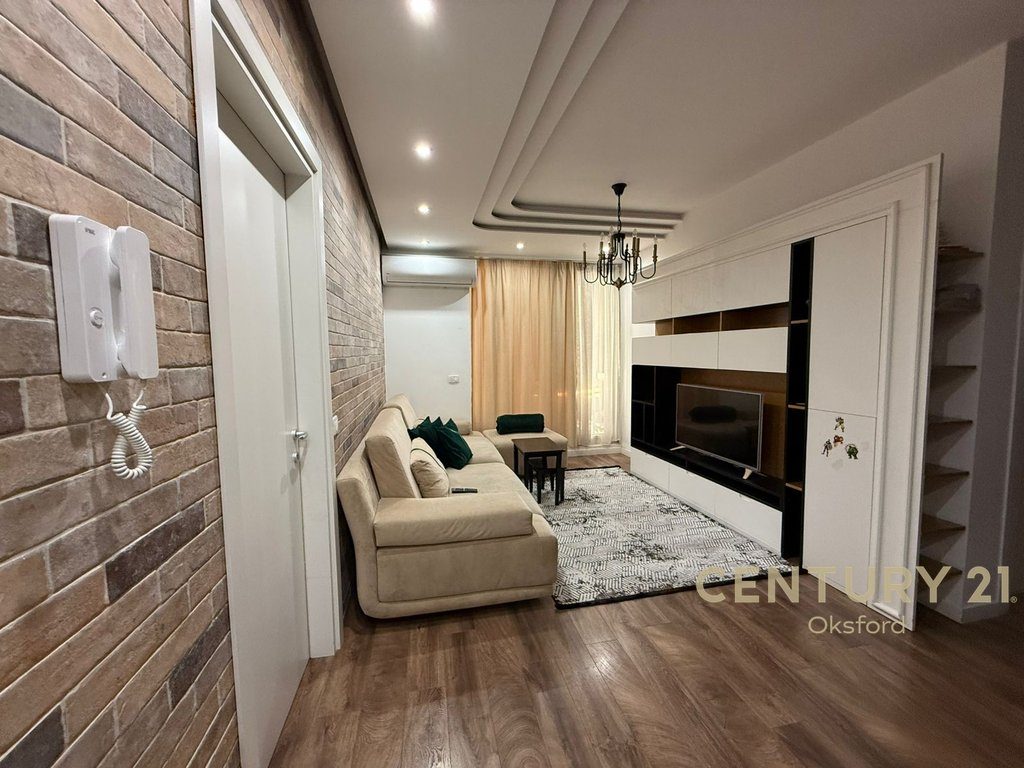 JEPET ME QIRA APARTAMENT 2+1+2 TE FUSHA AVIACIONIT