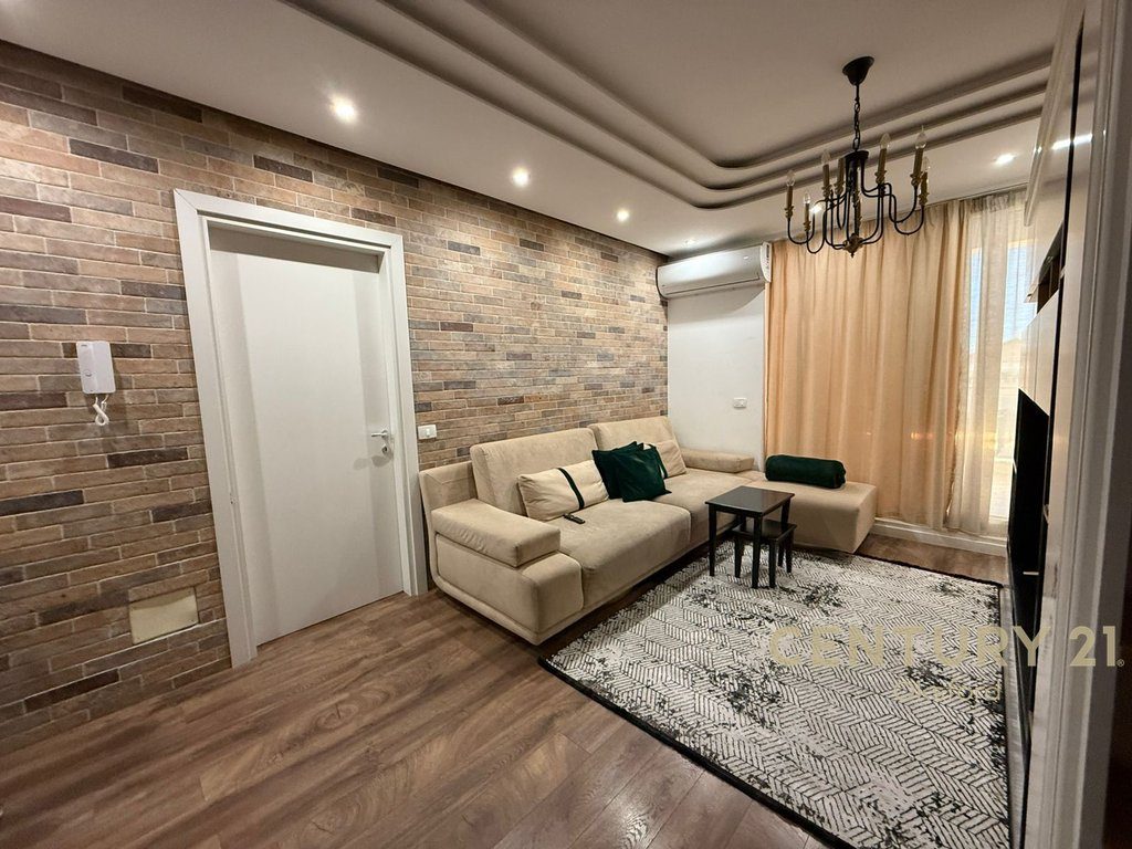JEPET ME QIRA APARTAMENT 2+1+2 TE FUSHA AVIACIONIT