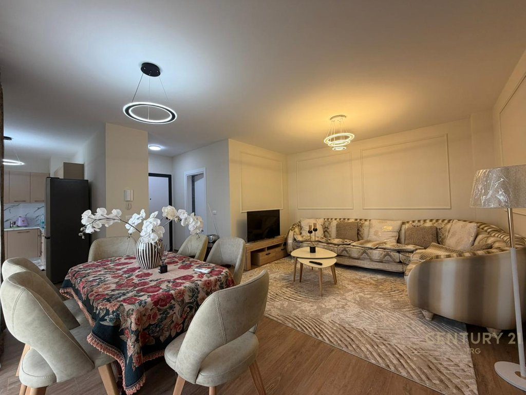 SHITET, APARTAMENT 2+1+2 NE LAPRAKE, RRUGA DRITAN HOXHA!