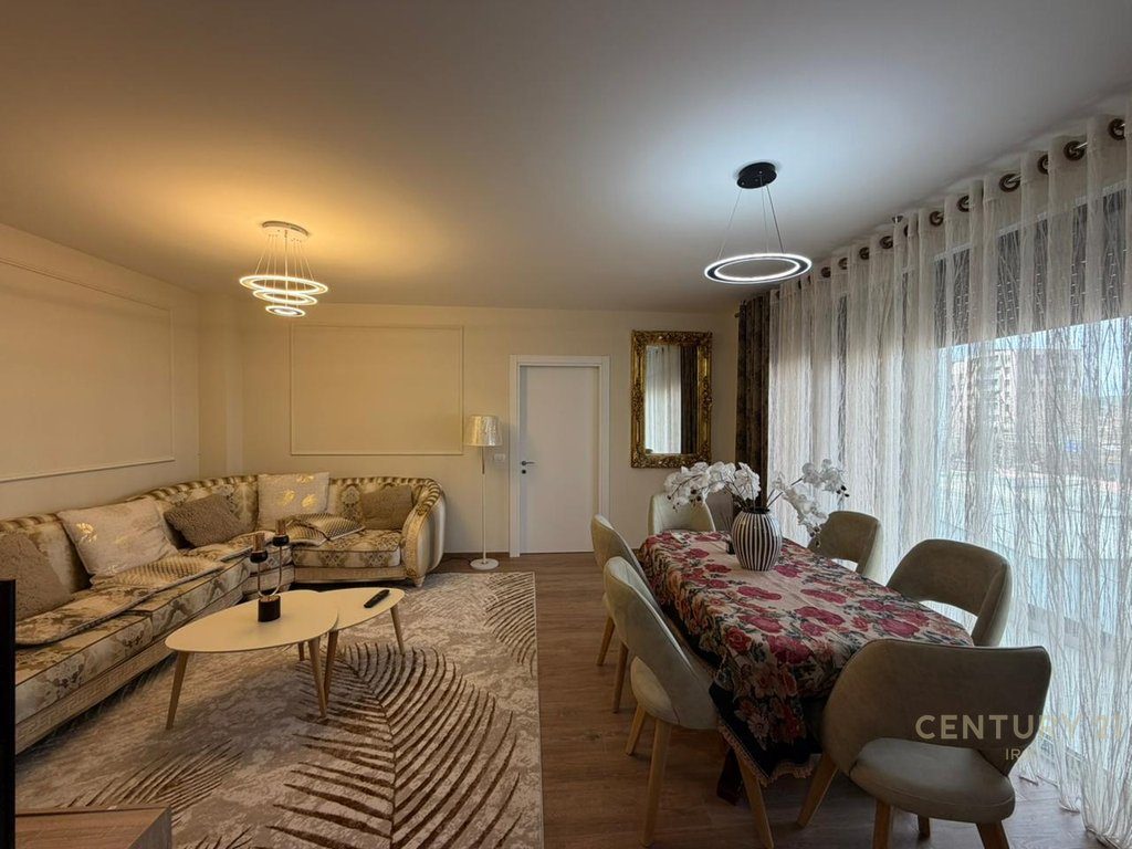 SHITET, APARTAMENT 2+1+2 NE LAPRAKE, RRUGA DRITAN HOXHA!