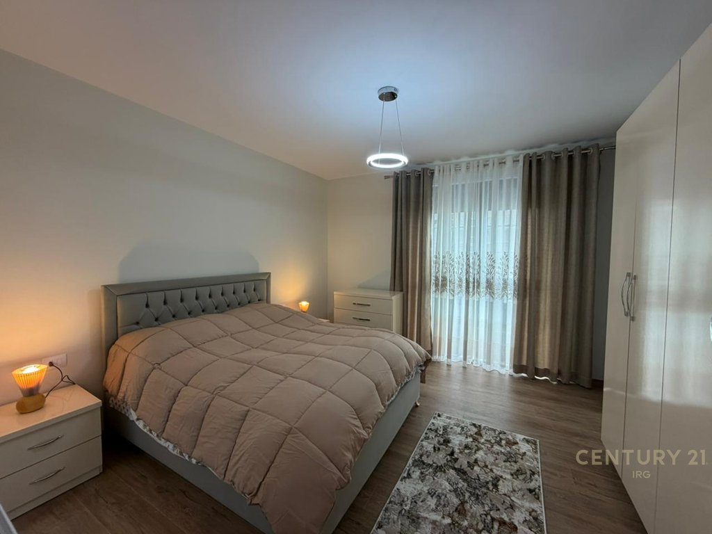 SHITET, APARTAMENT 2+1+2 NE LAPRAKE, RRUGA DRITAN HOXHA!