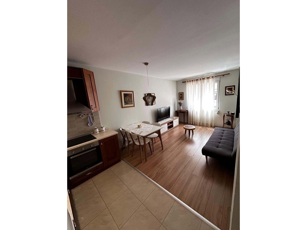 Apartament 1+1 me qira – Rruga Bogdanëve