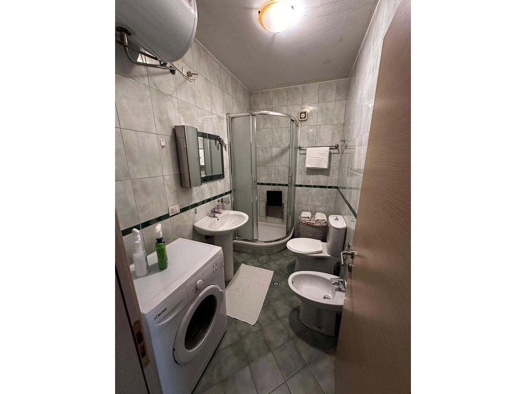 Apartament 1+1 me qira – Rruga Bogdanëve