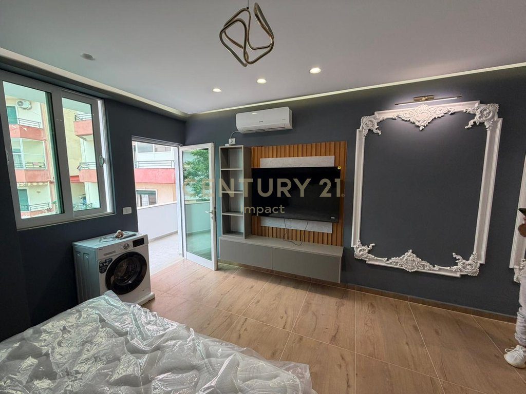 Garzoniere Në Shitje në Sarandë - 77,000€!