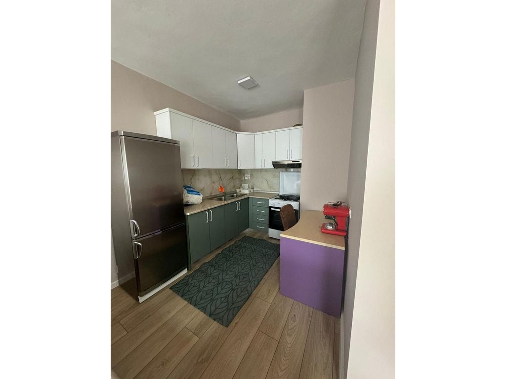Apartament 2+1 Me Qira tek Fresku, Tiranë