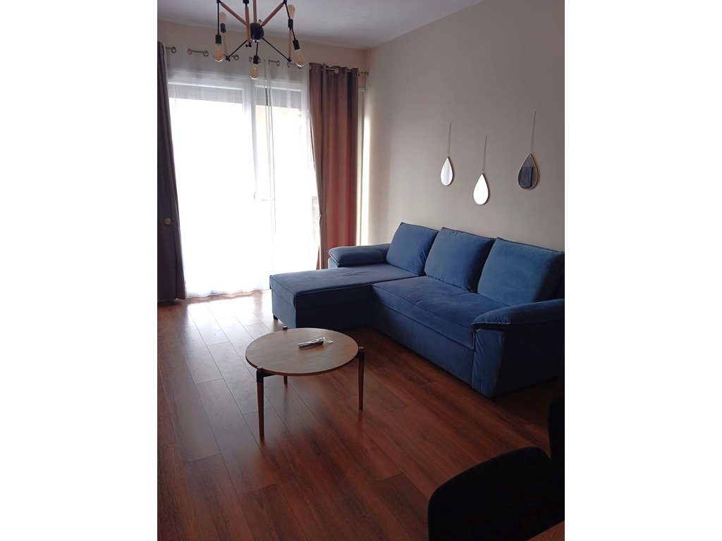 Apartament 2+1 me Qira në Rrugën 5 Maji, Tiranë - 700€ | 100 m²