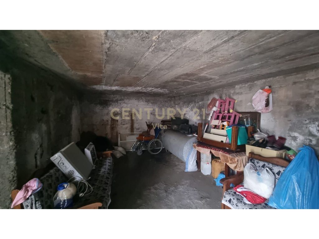 SHITET APARTAMENT 2+1 ME GARAZH PRANË MUZEUMIT, DURRËS!