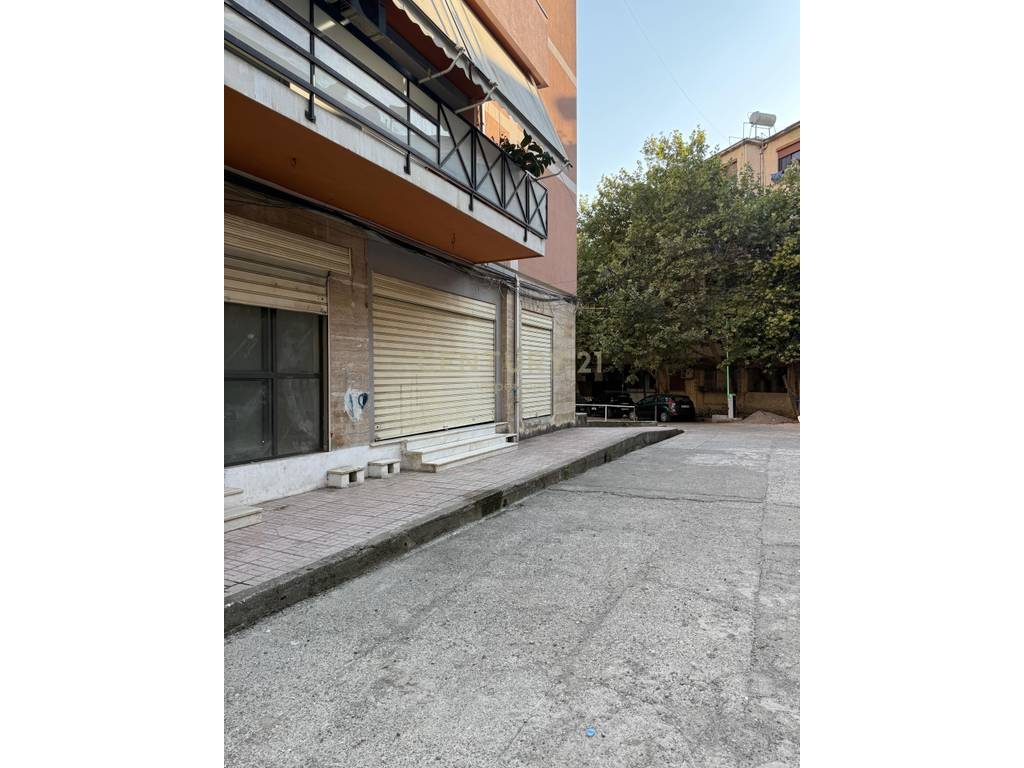 Ambient Komercial për Shitje 20 m²!