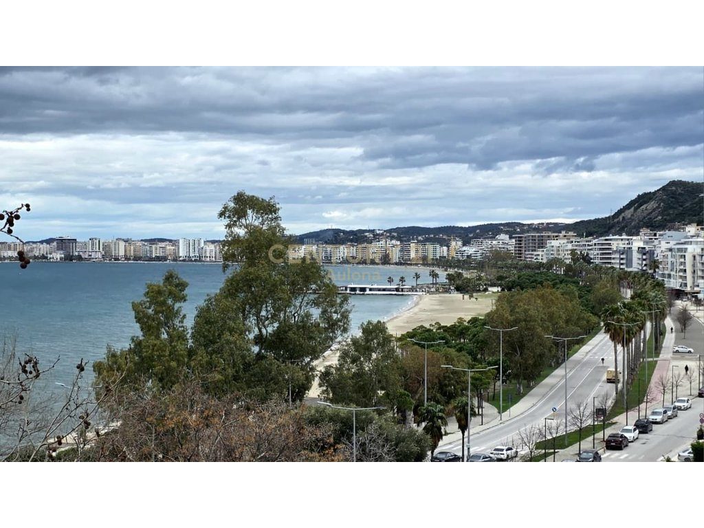 JEPET ME QERA APARTAMENT 2+1 ME PAMJE NE DET NE LUNGOMARE 1