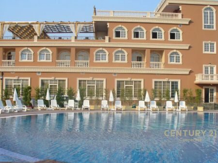 Hotel në Shitje në Vorë!