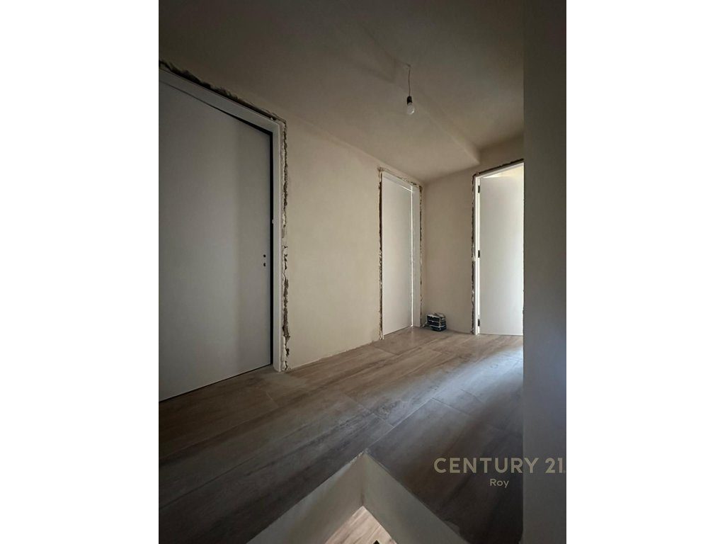 Duplex 2+1+2 Në Shitje në Mali i Robit, Durrës - 170,750€ | 126 m²