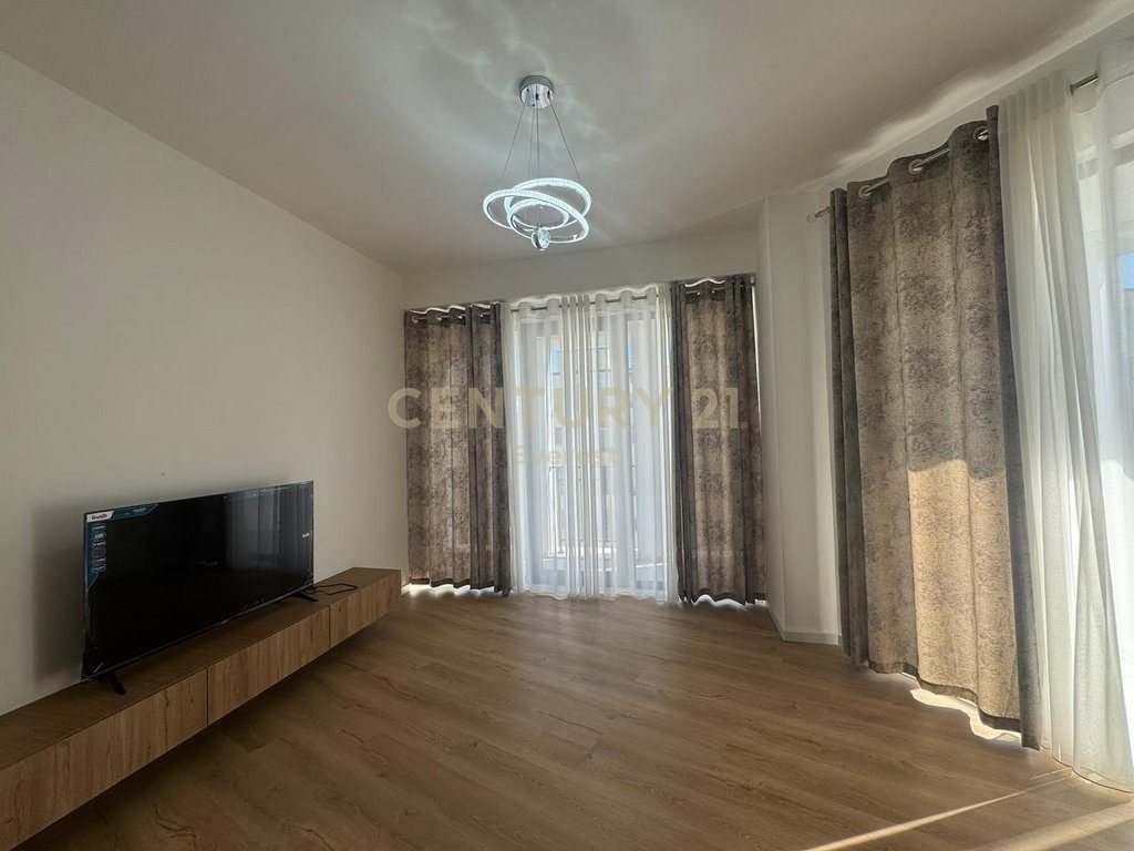 ASTIR, APARTAMENT 2+1 PER QIRA