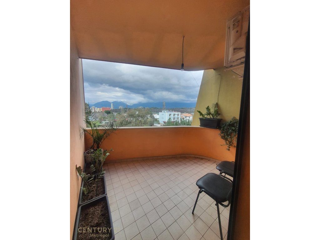 Jepet Apartament me Qira – Pranë Farit, Kopshti Zoologjik