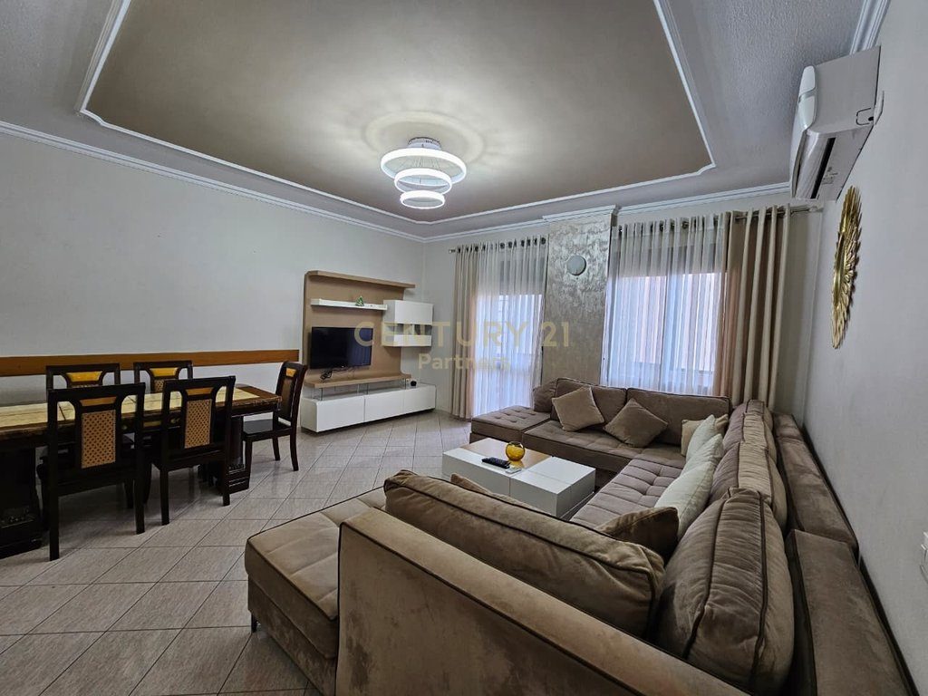 APARTAMENT 2+1 PËR QIRA – GLOBE, Ish Parku TIRANË