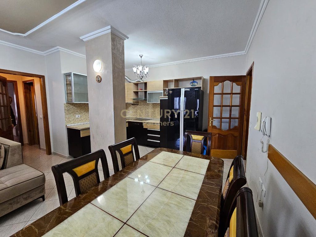 APARTAMENT 2+1 PËR QIRA – GLOBE, Ish Parku TIRANË