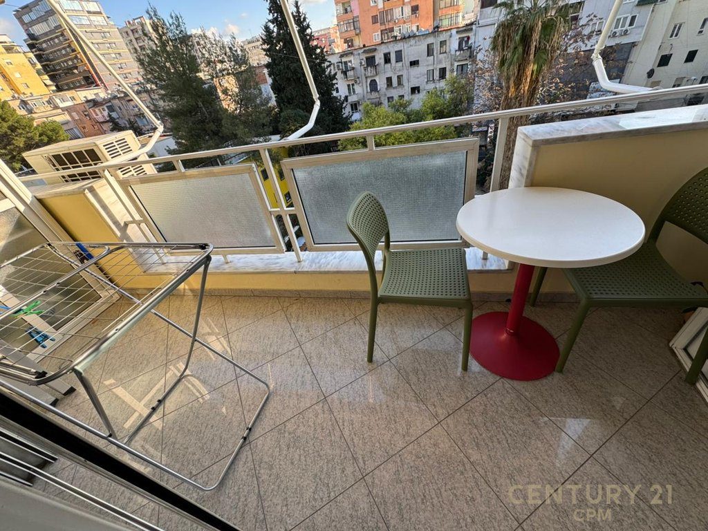 Apartament 2+1+2 Me Qira në Ish Bllok