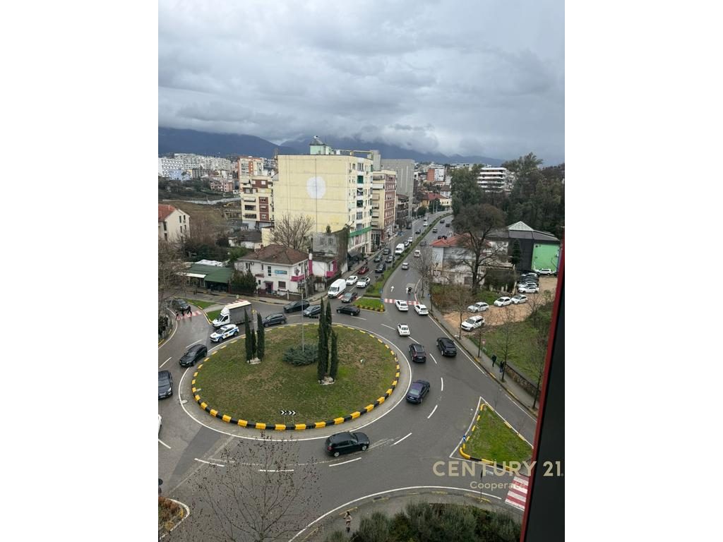 JAPIM ME QIRA APARTAMENT 4+1+2+ POST PARKIMI NË PARK GATE TIRANË, PRANË AIR ALBANIA
