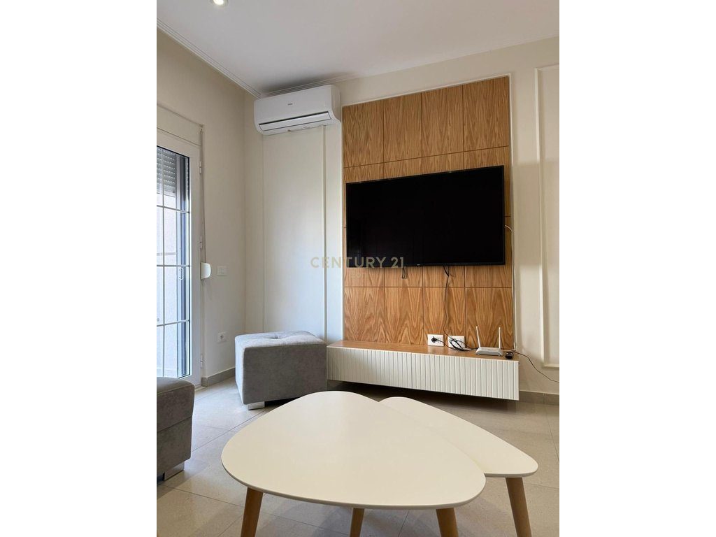 APARTAMENT 1+1 PER SHITJE VETEM 100M NGA DETI, NE QERRET !