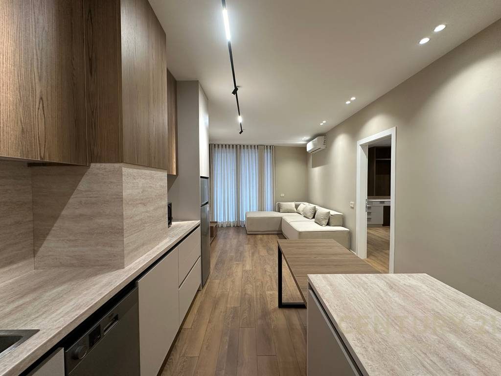 Apartament Luksoz 2+1 me
qira te "Golden Tower
Residence"
