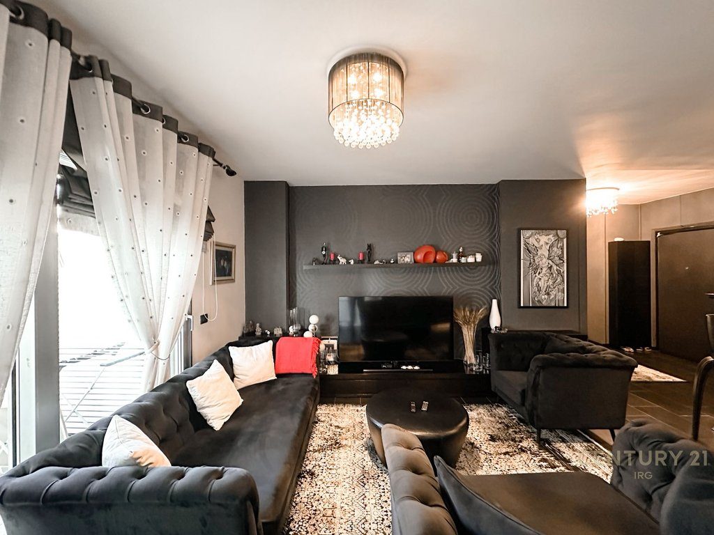 SHITET APARTAMENT 2+1  NE BLLOK