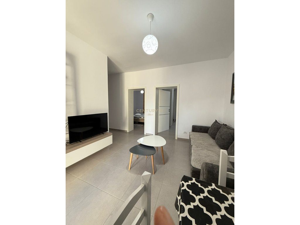 Apartament 2+1 me qira në lagjen “Kushtrim”