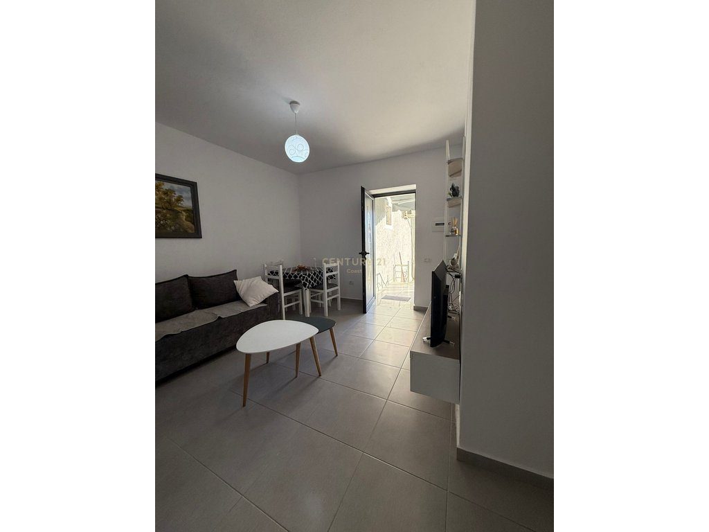 Apartament 2+1 me qira në lagjen “Kushtrim”