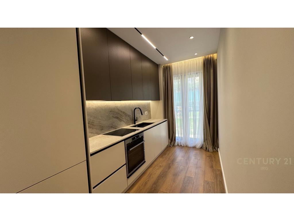 JEPET ME QIRA APARTAMENT 2+1+2 ME POST PARKIMI TEK KODRA E DIELLIT  !