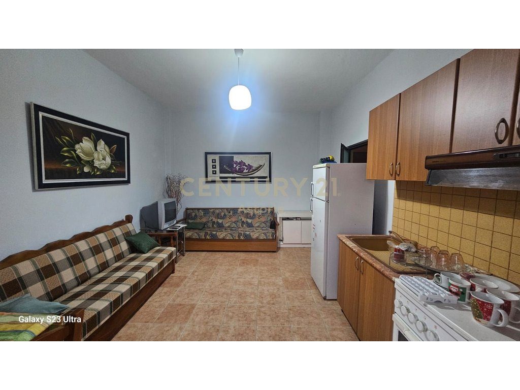 SHITET APARTAMENT 1+1 NE GOLEM, PRANE BONITA VIENA